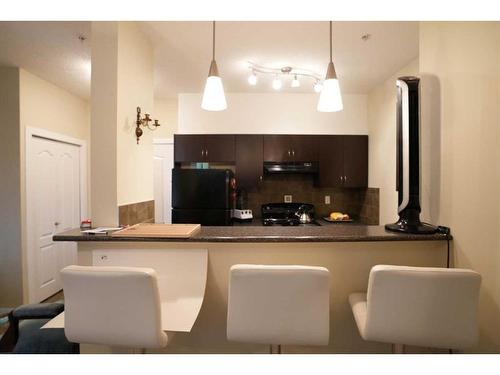 1314-604 East Lake Boulevard Ne, Airdrie, AB - Indoor Photo Showing Kitchen