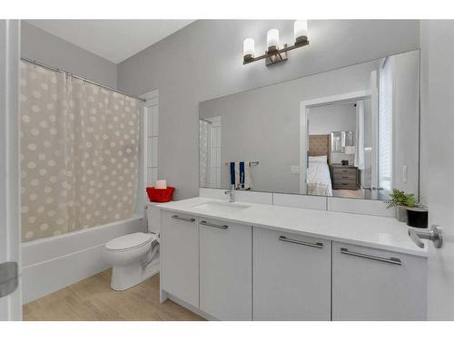 35 Redstone Way Ne, Calgary, AB - Indoor Photo Showing Bathroom