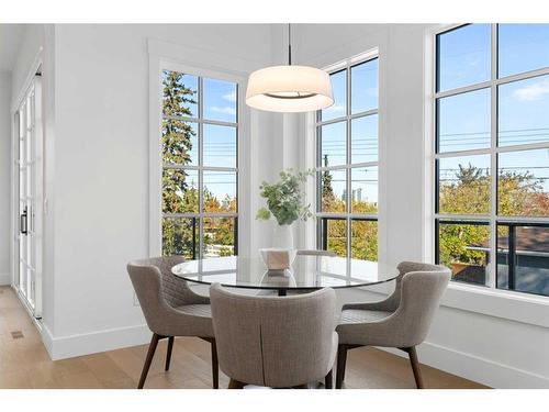 2504 19A Street Sw, Calgary, AB - Indoor Photo Showing Dining Room