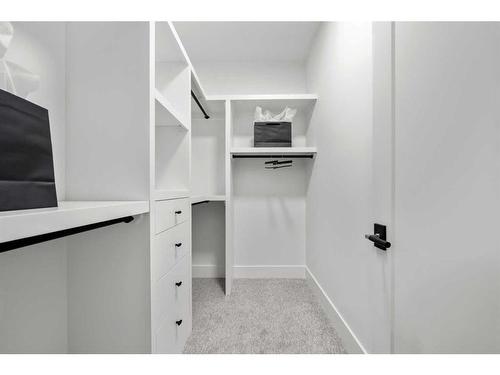 2504 19A Street Sw, Calgary, AB - Indoor With Storage