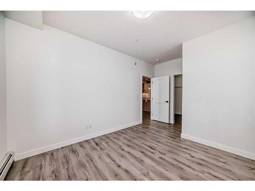 412-30 Sage Hill Nw, Calgary, AB - Indoor Photo Showing Other Room