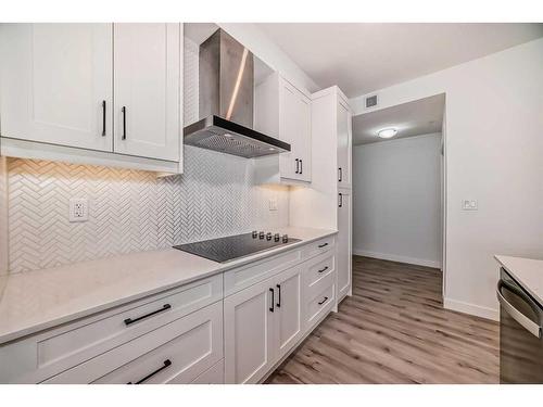 412-30 Sage Hill Nw, Calgary, AB - Indoor Photo Showing Kitchen With Upgraded Kitchen