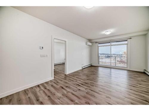 412-30 Sage Hill Nw, Calgary, AB - Indoor Photo Showing Other Room