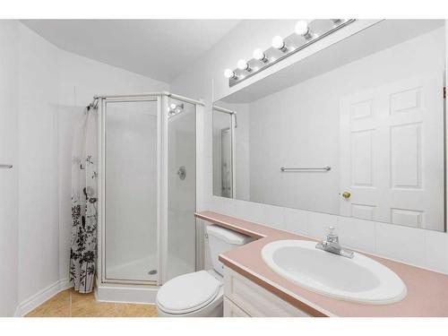 102-820 15 Avenue Sw, Calgary, AB - Indoor Photo Showing Bathroom