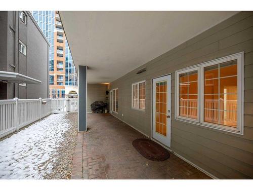 102-820 15 Avenue Sw, Calgary, AB - Outdoor With Exterior