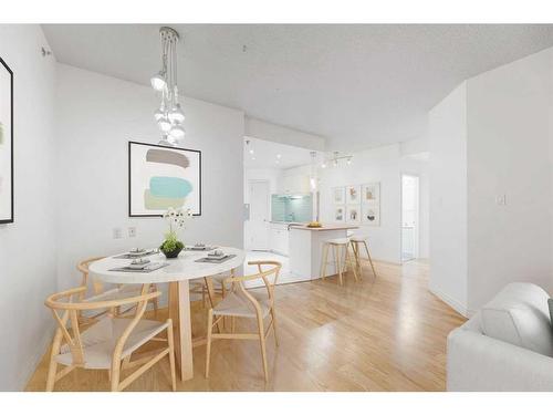 102-820 15 Avenue Sw, Calgary, AB - Indoor Photo Showing Dining Room