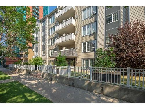 102-820 15 Avenue Sw, Calgary, AB - Outdoor