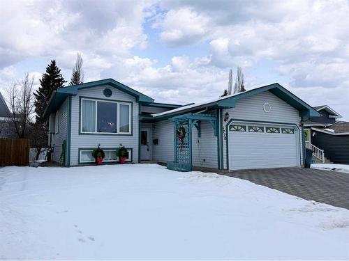 5720 58 Avenue, Olds, AB - Outdoor