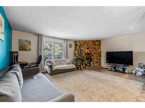 202-1625 14 Avenue Sw, Calgary, AB - Indoor