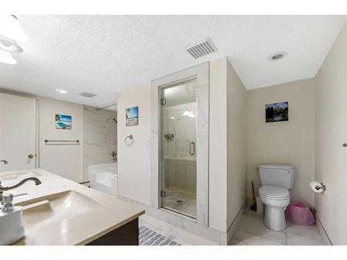 202-1625 14 Avenue Sw, Calgary, AB - Indoor Photo Showing Bathroom