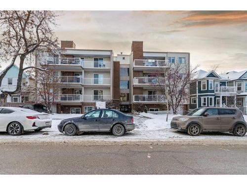 202-1625 14 Avenue Sw, Calgary, AB - Outdoor With Balcony With Facade