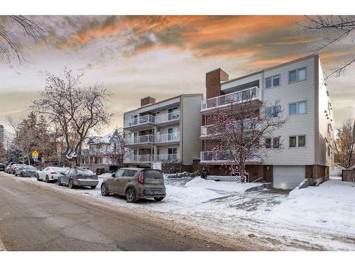 202-1625 14 Avenue Sw, Calgary, AB - Outdoor With Balcony With Facade