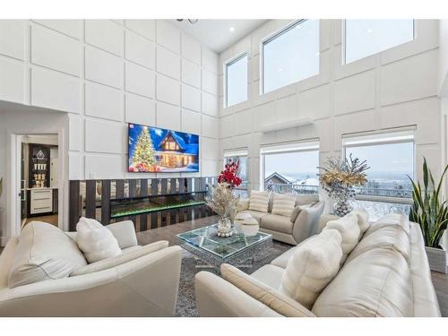 108 Patterson Drive Sw, Calgary, AB - Indoor Photo Showing Living Room