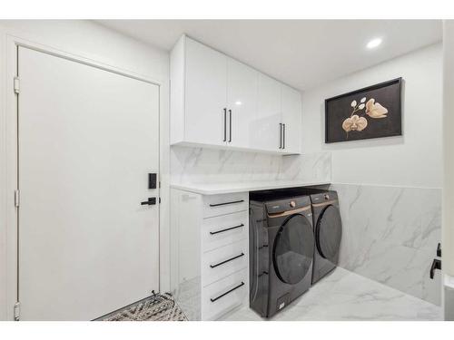 108 Patterson Drive Sw, Calgary, AB - Indoor Photo Showing Laundry Room