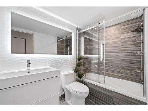 503-330 15 Avenue Sw, Calgary, AB - Indoor Photo Showing Bathroom