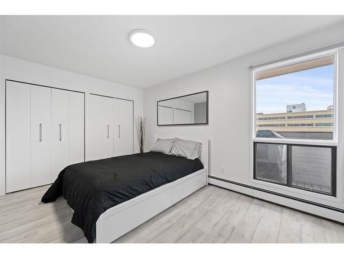 503-330 15 Avenue Sw, Calgary, AB - Indoor Photo Showing Bedroom