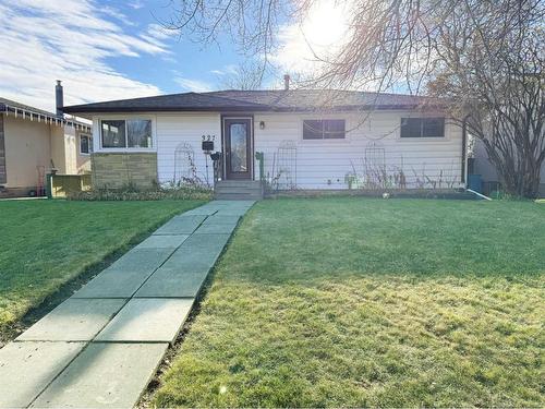 327 Avonburn Road Se, Calgary, AB - Outdoor