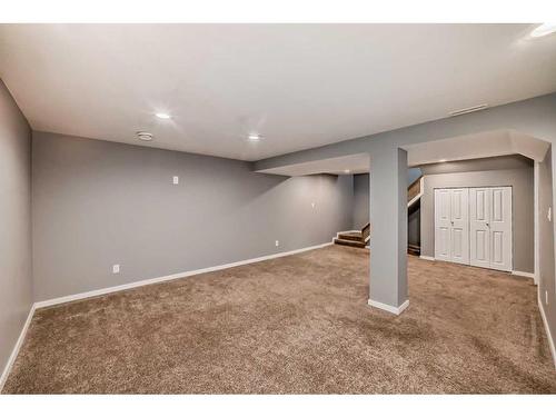 327 Avonburn Road Se, Calgary, AB - Indoor