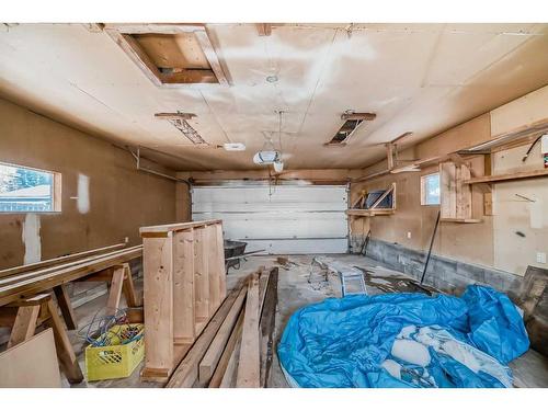 327 Avonburn Road Se, Calgary, AB - Indoor Photo Showing Garage