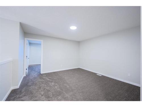 94 Finch Gardens Se, Calgary, AB - Indoor Photo Showing Other Room