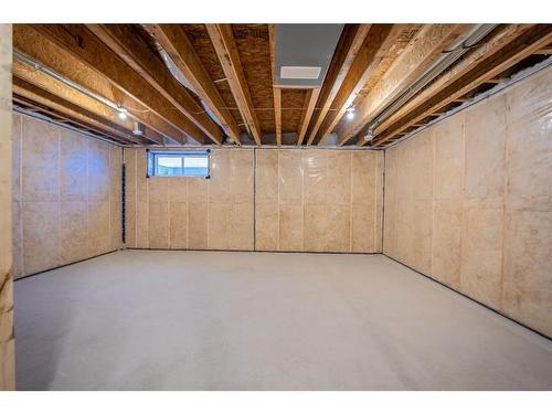 94 Finch Gardens Se, Calgary, AB - Indoor Photo Showing Basement