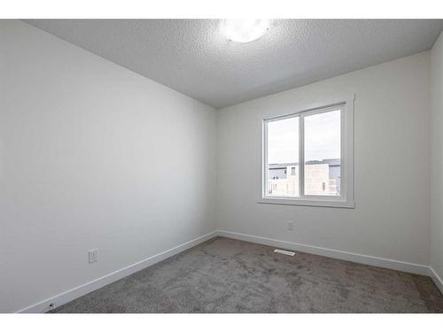 3555 Chestermere Boulevard, Chestermere, AB - Indoor Photo Showing Other Room