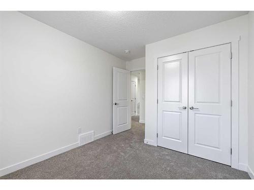 3555 Chestermere Boulevard, Chestermere, AB - Indoor Photo Showing Other Room