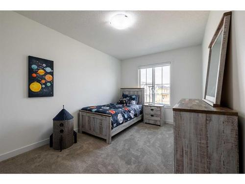 3093 Key Drive Sw, Airdrie, AB - Indoor Photo Showing Bedroom