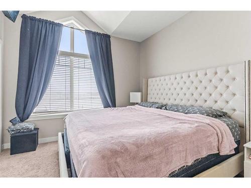 1545 Symons Valley Parkway Nw, Calgary, AB - Indoor Photo Showing Bedroom