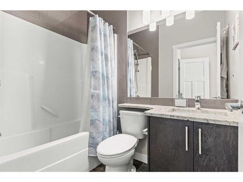 1545 Symons Valley Parkway Nw, Calgary, AB - Indoor Photo Showing Bathroom