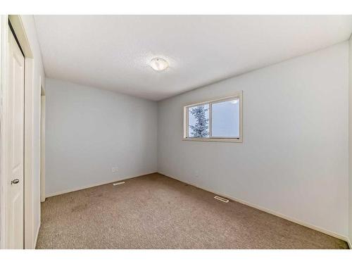 265 Saddlebrook Point Ne, Calgary, AB - Indoor Photo Showing Other Room