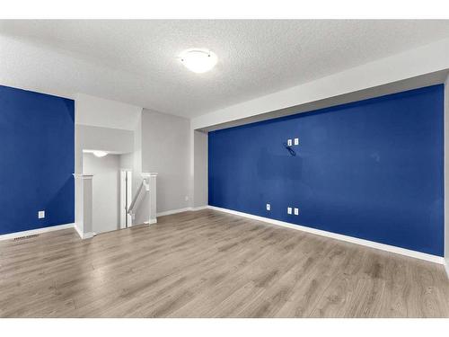 350 Hillcrest Square Sw, Airdrie, AB - Indoor Photo Showing Other Room