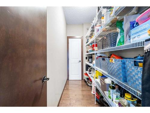 624 Quarry Way Se, Calgary, AB - Indoor Photo Showing Other Room