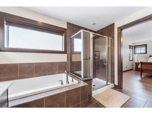 624 Quarry Way Se, Calgary, AB - Indoor Photo Showing Bathroom