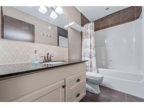 624 Quarry Way Se, Calgary, AB - Indoor Photo Showing Bathroom