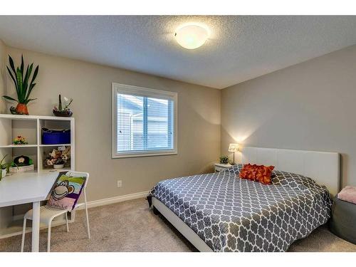 151 Auburn Sound Circle Se, Calgary, AB - Indoor Photo Showing Bedroom