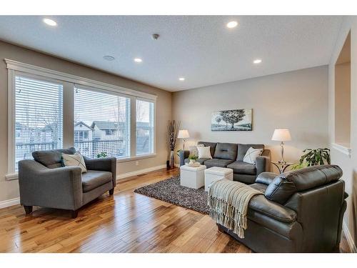 151 Auburn Sound Circle Se, Calgary, AB - Indoor Photo Showing Living Room