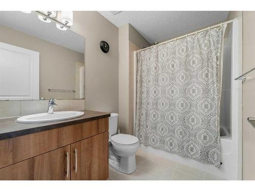 355 Walden Mews Se, Calgary, AB - Indoor Photo Showing Bathroom