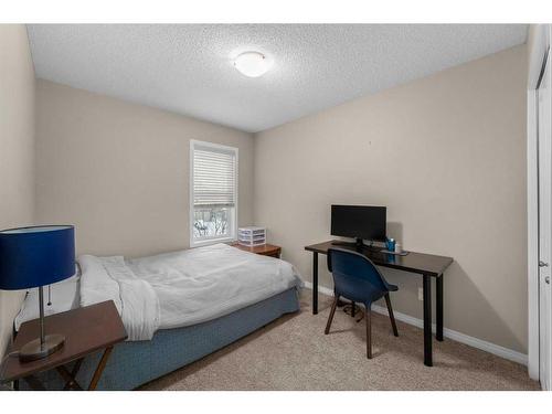 355 Walden Mews Se, Calgary, AB - Indoor Photo Showing Bedroom