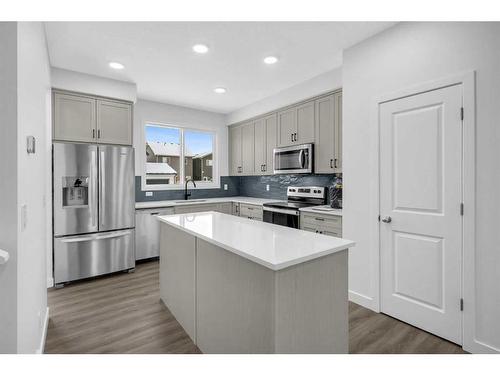 631 Rangeview Street Se, Calgary, AB - Indoor Photo Showing Kitchen With Stainless Steel Kitchen