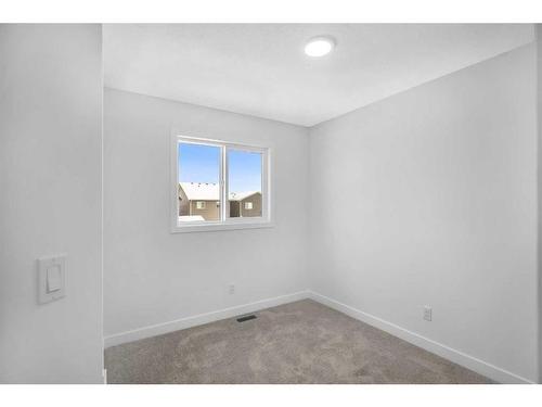 631 Rangeview Street Se, Calgary, AB - Indoor Photo Showing Other Room