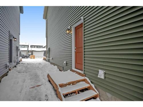 631 Rangeview Street Se, Calgary, AB - Outdoor With Exterior