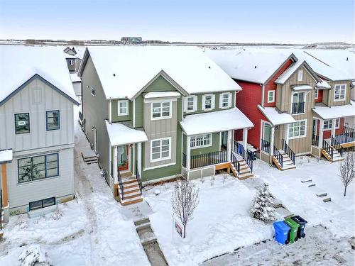 631 Rangeview Street Se, Calgary, AB - Outdoor With Facade