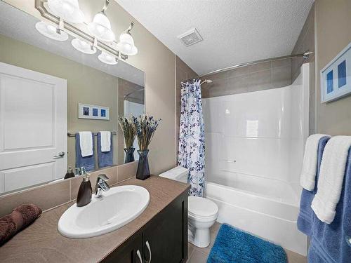 12 Sage Bank Road Nw, Calgary, AB - Indoor Photo Showing Bathroom