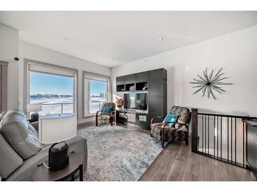 181 Muirfield Boulevard, Lyalta, AB - Indoor Photo Showing Living Room