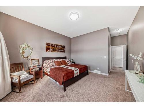 181 Muirfield Boulevard, Lyalta, AB - Indoor Photo Showing Bedroom