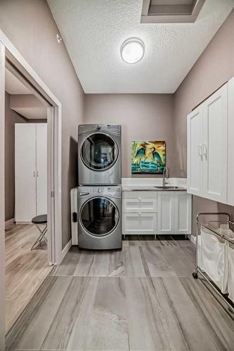 181 Muirfield Boulevard, Lyalta, AB - Indoor Photo Showing Laundry Room