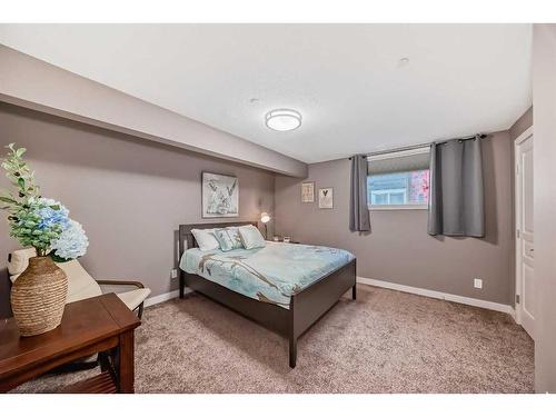 181 Muirfield Boulevard, Lyalta, AB - Indoor Photo Showing Bedroom