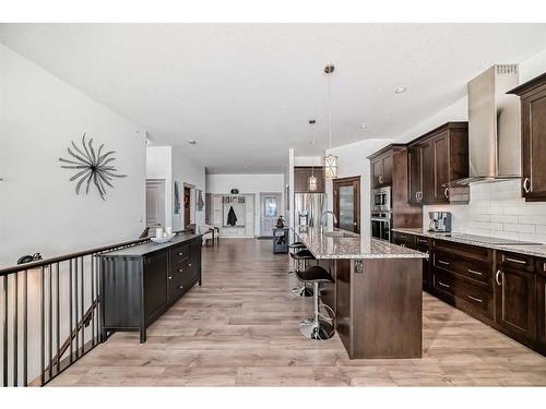 181 Muirfield Boulevard, Lyalta, AB - Indoor Photo Showing Kitchen With Upgraded Kitchen