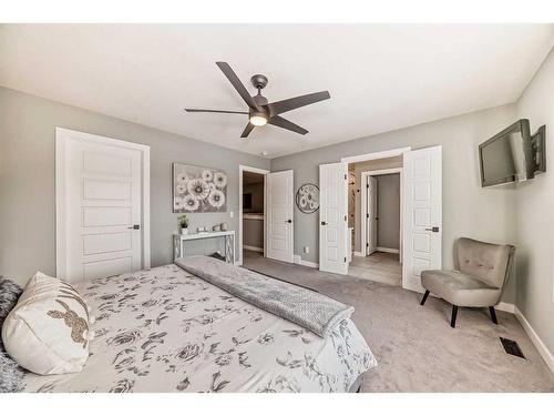 136 Creekstone Square Sw, Calgary, AB - Indoor Photo Showing Bedroom